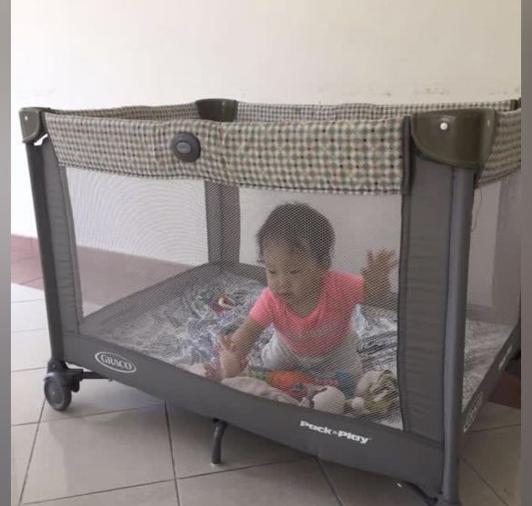 Graco Playpen PACK N PLAY, Babies & Kids, Baby Nursery & Kids Furniture ...