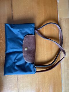 （分類：）位於 。 由 muns_ip 提交（商品編號 1128387291，圖片 1）。簡介： 。