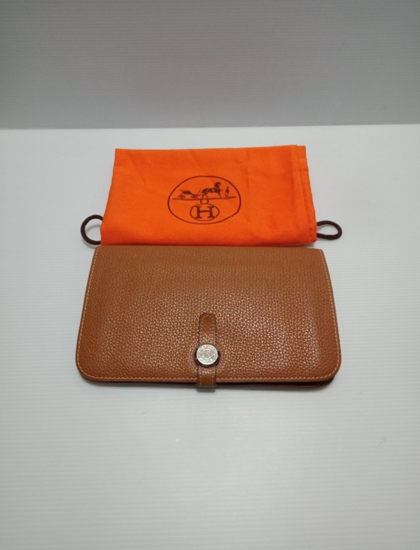 hermes wallet stamp
