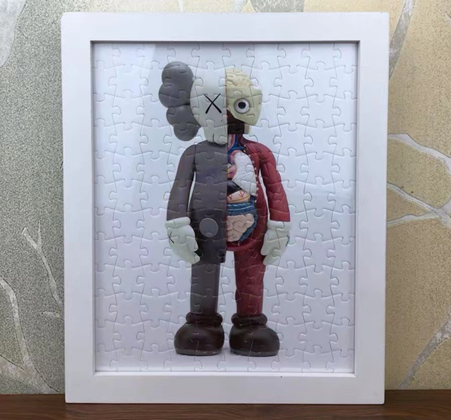 Kaws Companion Dissected (high resolution puzzle with frame), Hobbies