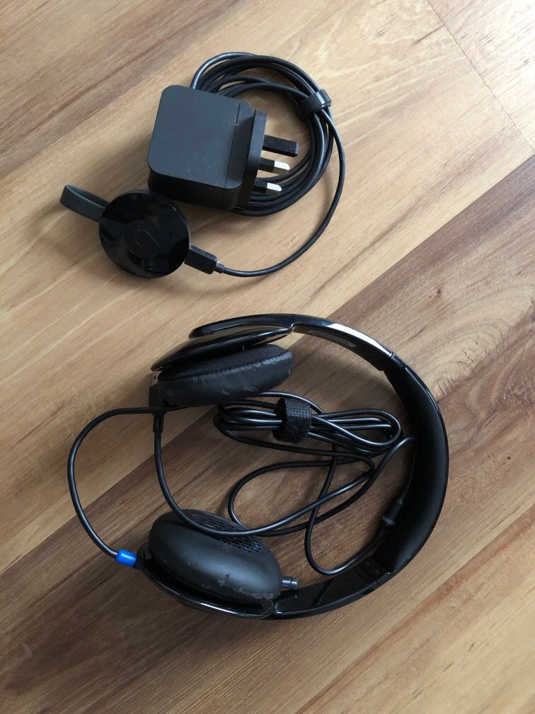 Logitech headphone 520 and Chromecast, Computers & Tech, Office ...