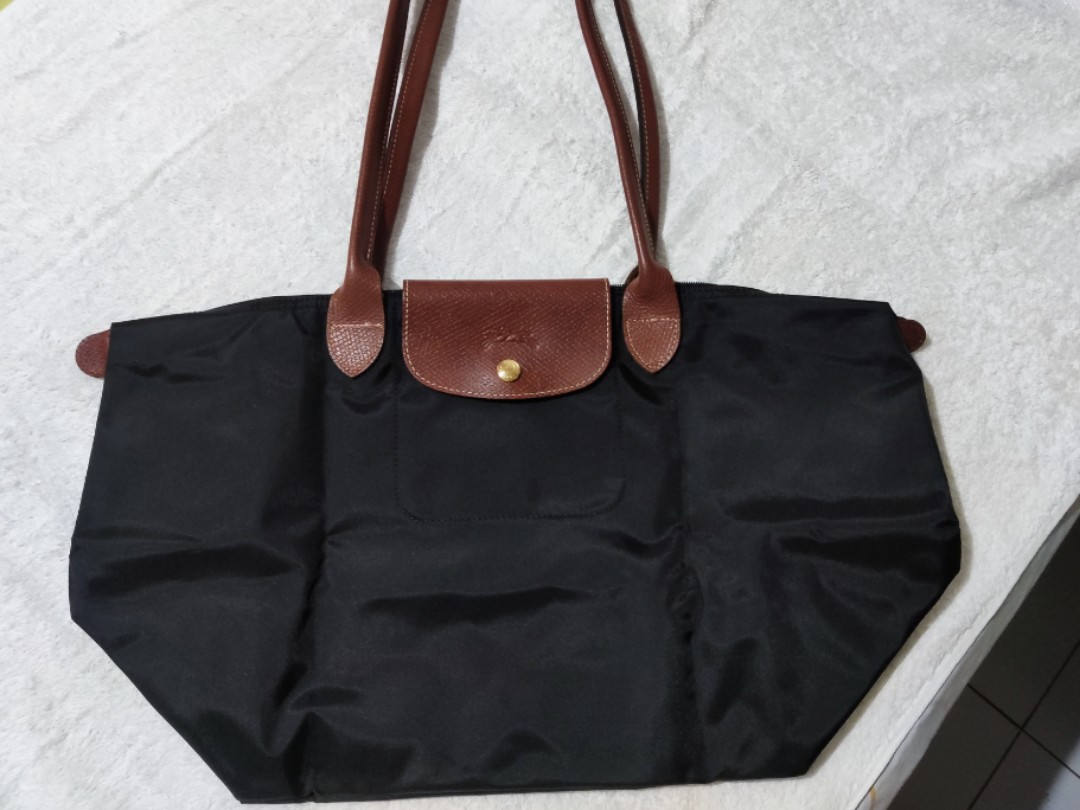 Longchamp classic shoulder bag size L