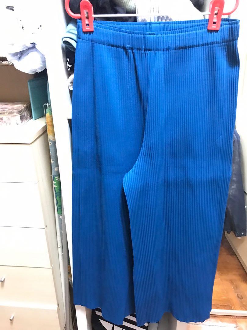 Me issey miyake fine knit pleats bottoms, 名牌, 服裝- Carousell