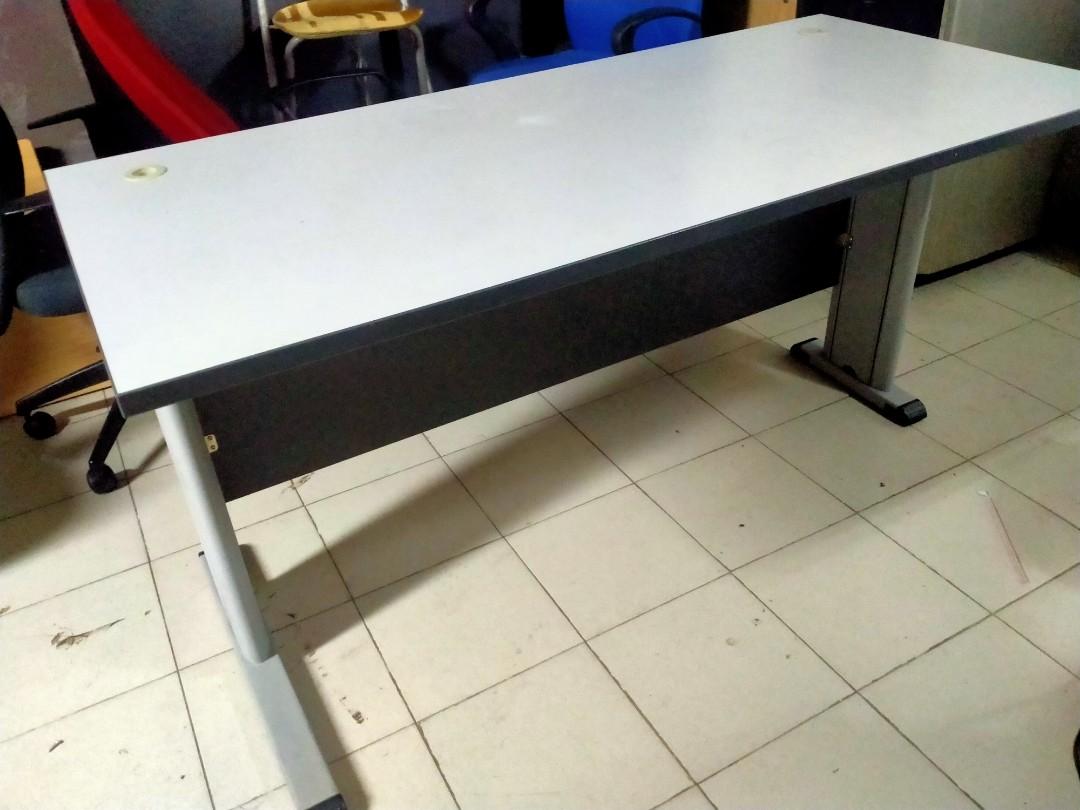 Office table 5 feet Rm 220, Furniture & Home Living, Furniture, Tables