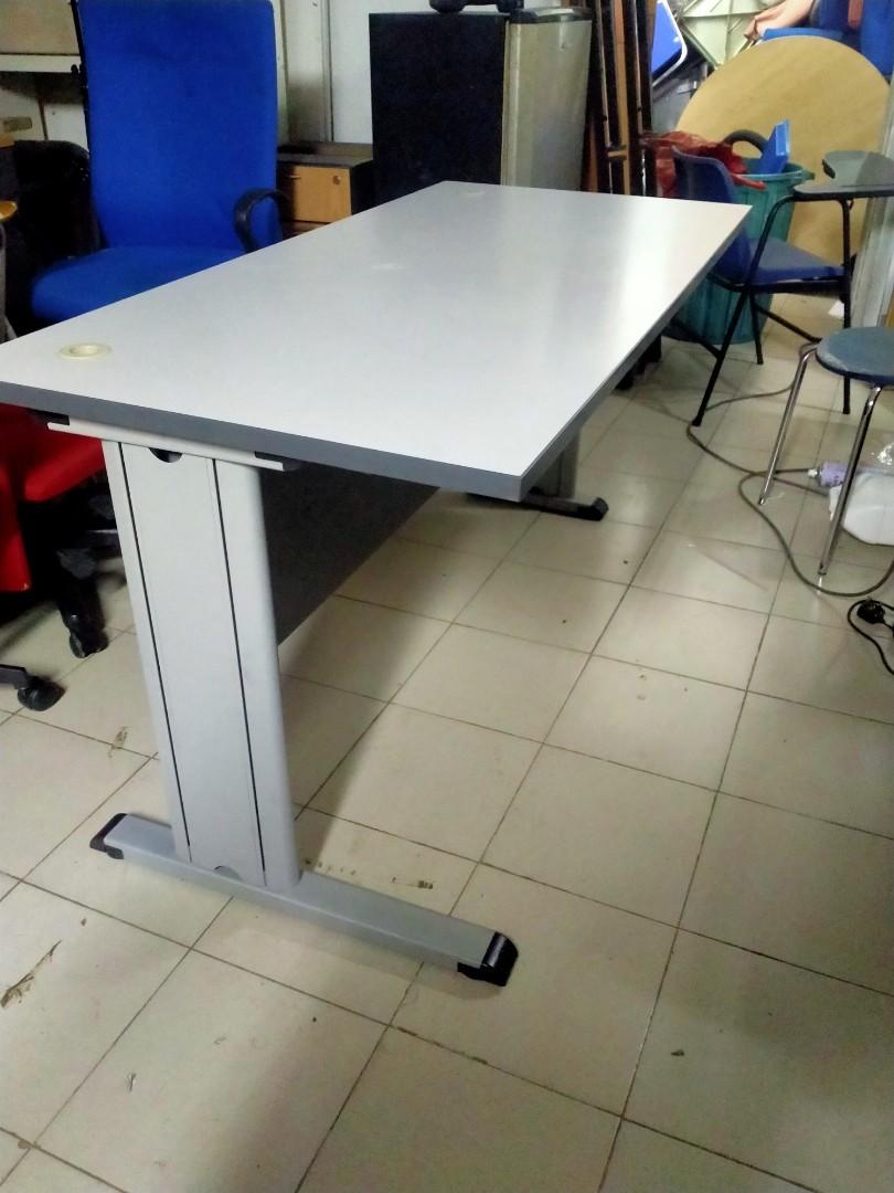 Office table 5 feet Rm 220, Furniture & Home Living, Furniture, Tables