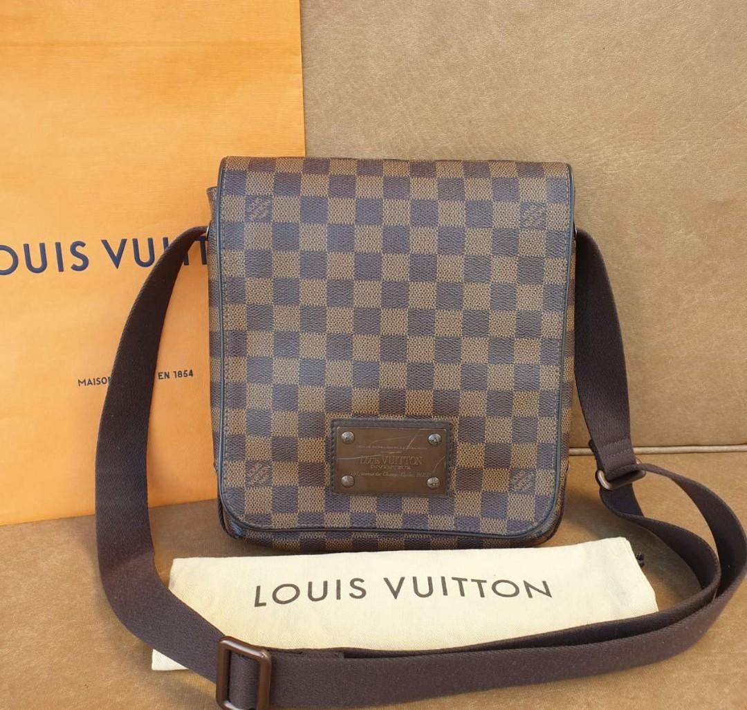 LV Brooklyn Messenger Bag in Damier Ebene MM, Luxury, Bags & Wallets on  Carousell