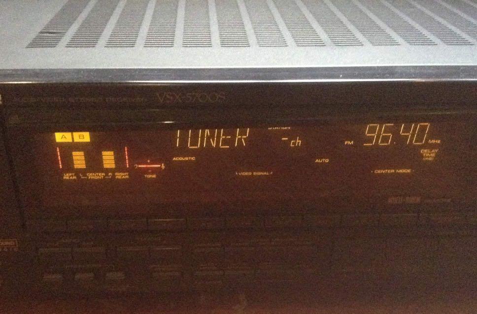 Pioneer Receiver VSX-5700S (Category: Soundbars, Speakers & Amplifiers) located in Quezon City. Submitted by hiker.hiker (Listing ID 1128329384, Image 1). Description: Pioneer VSX-5700S in working condition Made in Japan.