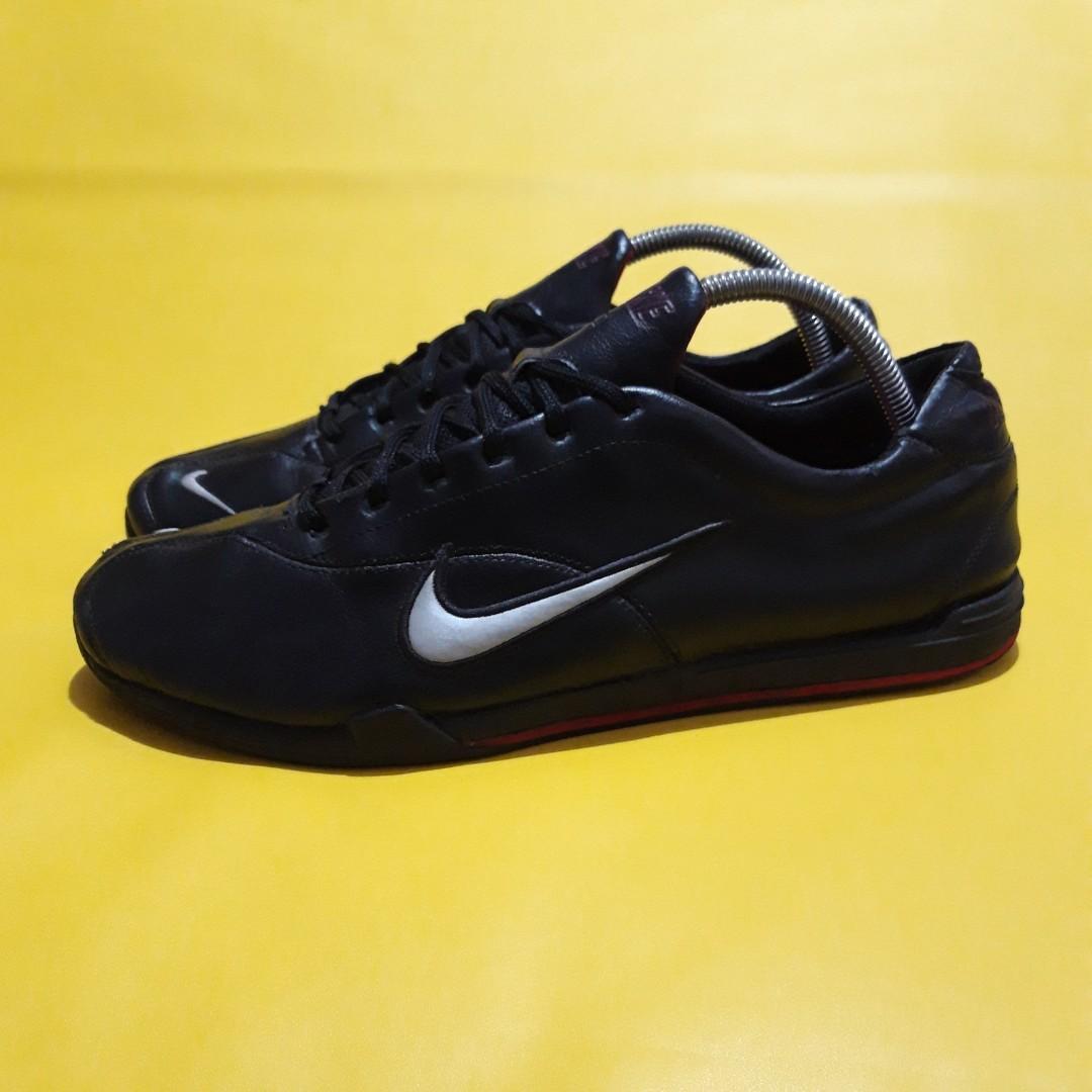 Sepatu nike item hotsell