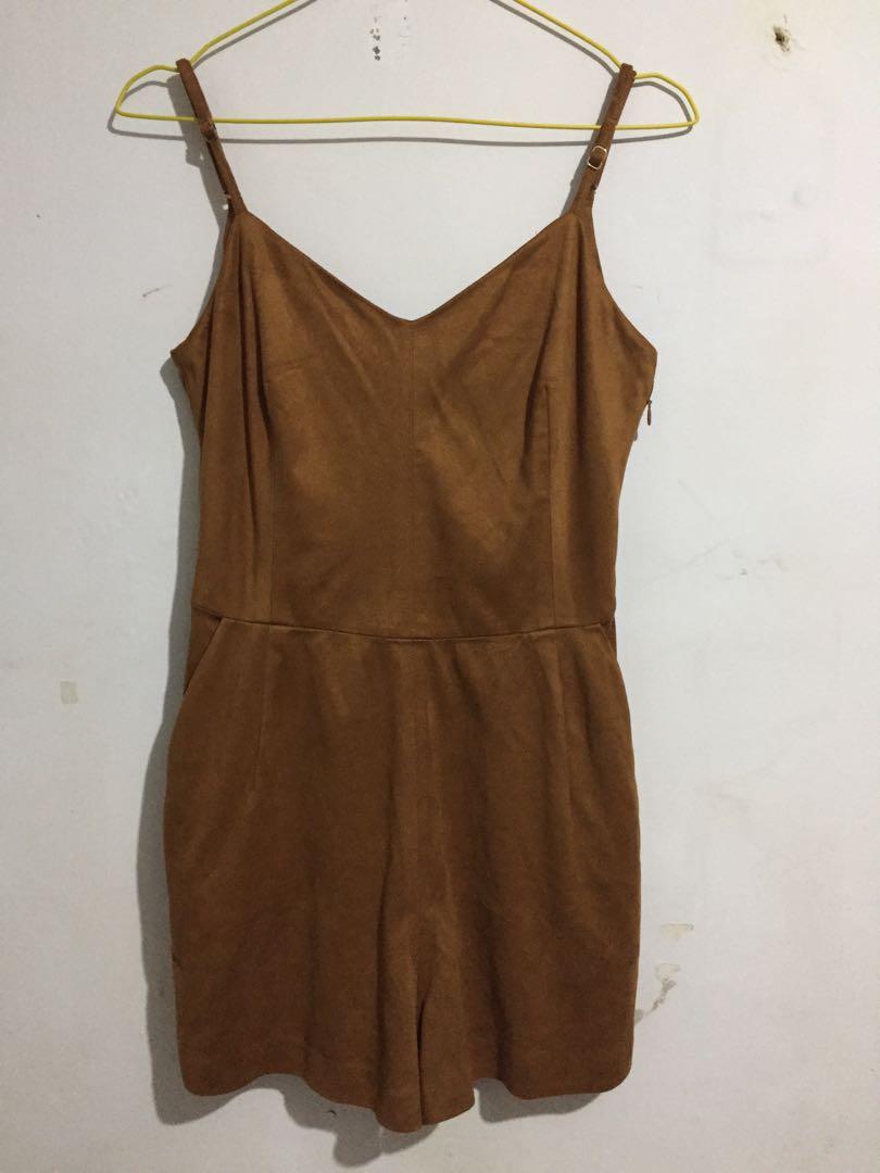 STRADIVARIUS SHORT JUMPSUIT / ROMPERS 