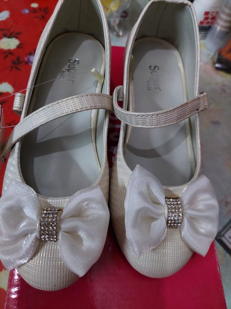 sugar kids white shoes (Category: Babies & Kids Fashion) located in Makati City. Submitted by tuffbrat (Listing ID 1128404646, Image 1). Description: brand new with box size 12.
