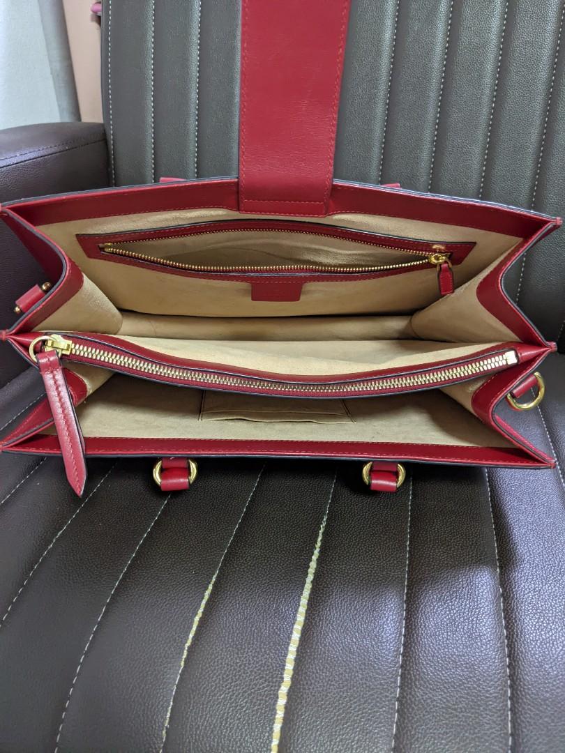 Super good deal 100 authentic Gucci Padlock Signature Leather
