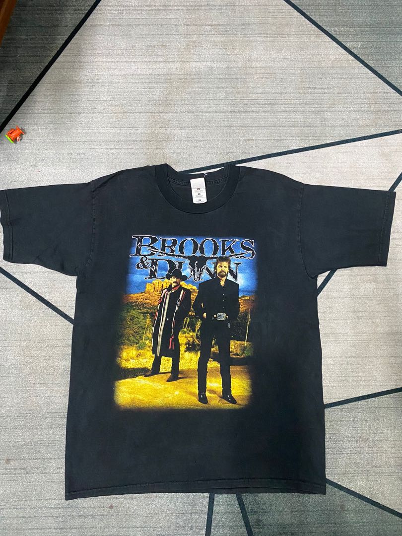 Brooks and dunn vintage t shirt store