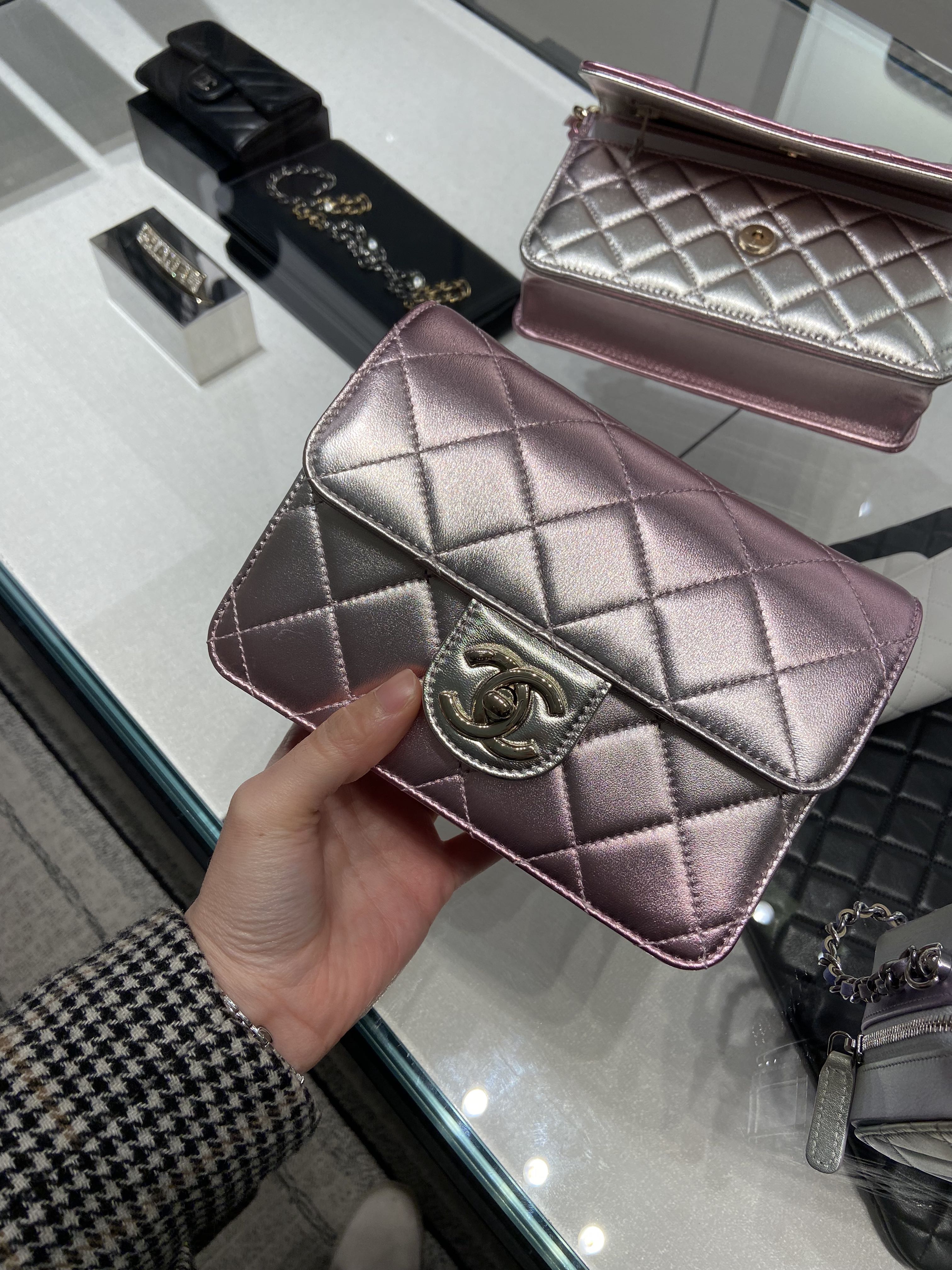 chanel mini 2022