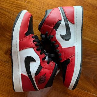 (Category: ) located in . Submitted by cadso.clothes (Listing ID 1128511530, Image 1). Description: .