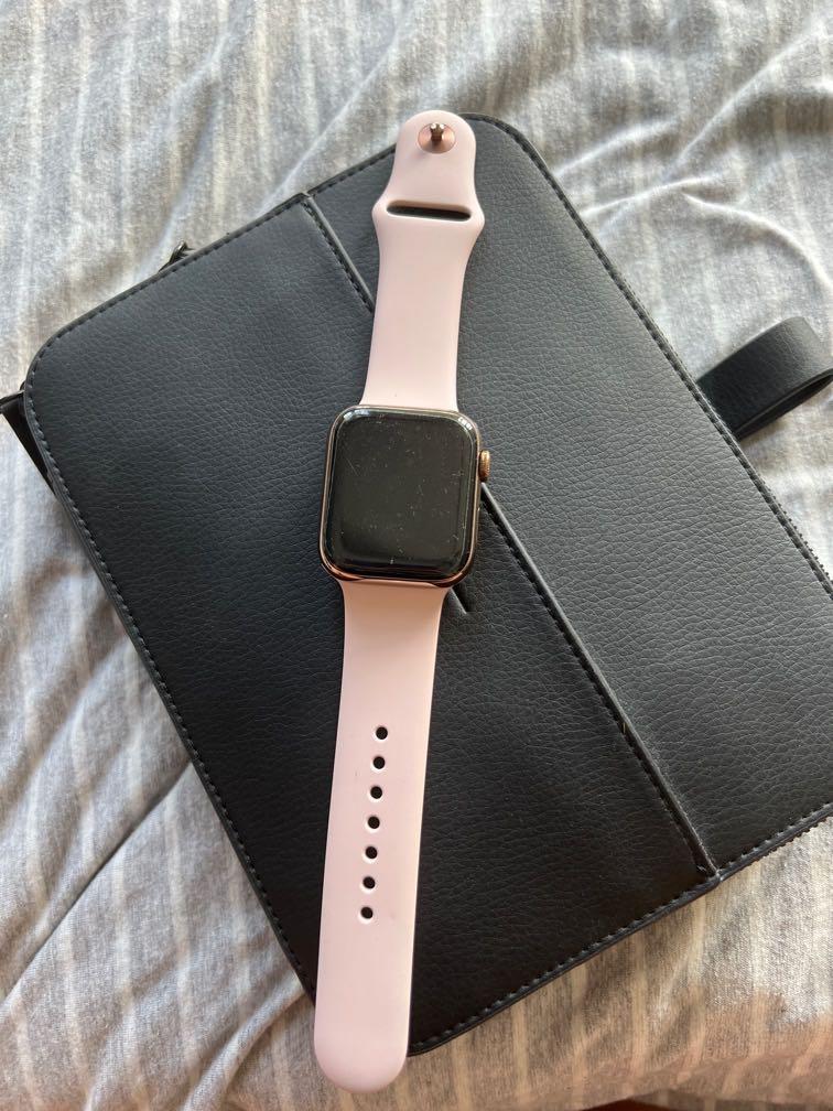 Gold apple watch cheap series 4 black band