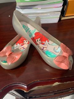 (Category: ) located in . Submitted by prelovedbyscg (Listing ID 1128667480, Image 1). Description: .