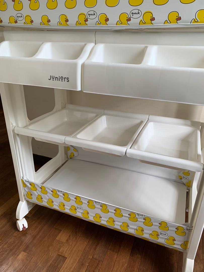 Baby shop changing discount table
