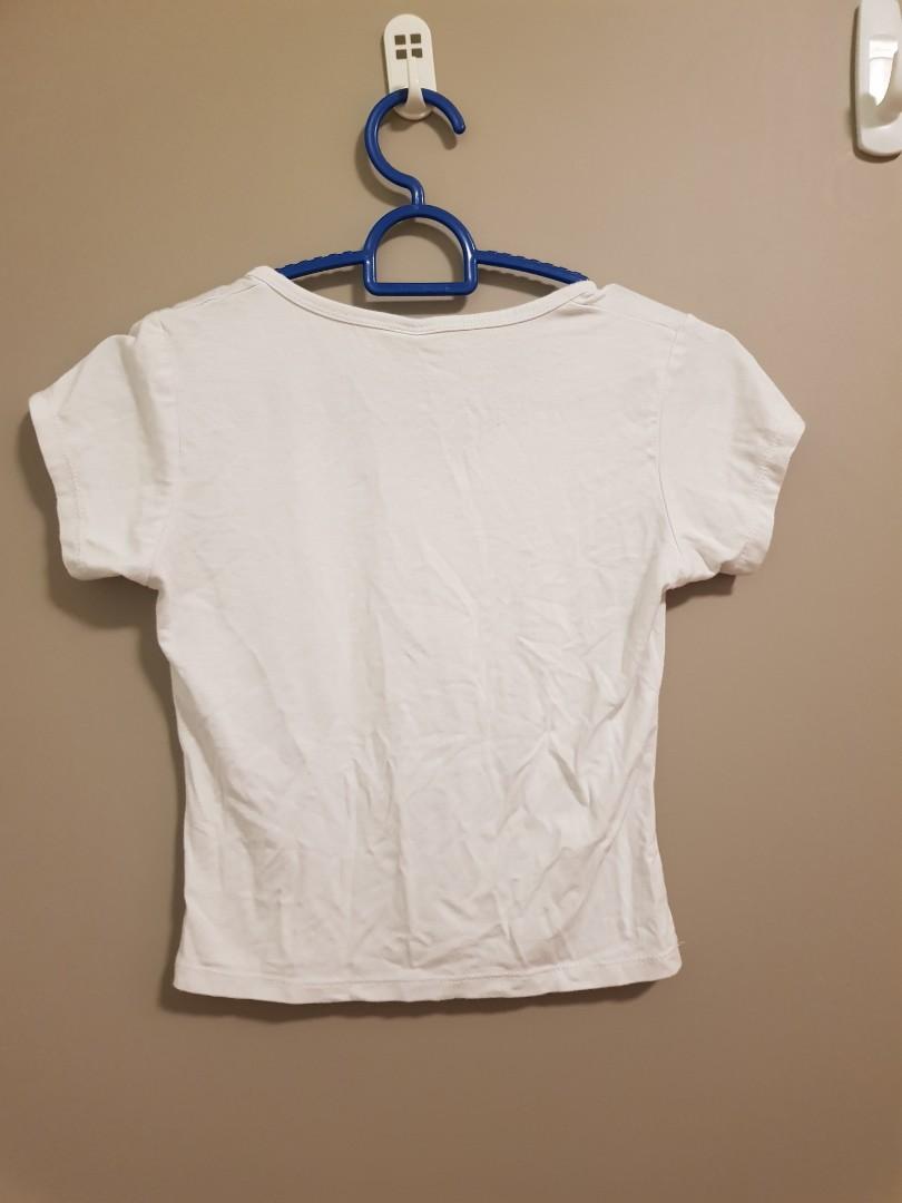 Basic Crop Top (Category: Other Tops) located in Singapore. Submitted by beautifulxthings (Listing ID 1128655470, Image 2). Description: Really comfy material Not sheer No trades DM for measurements or more info NM: +1.5 RM: Pay as needed #topshop #pomelo #lb #lovebonito #tem #tcl #theclosetlover #modparade #hm #tvd #thevelvetdolls #afa #aforarcade #fayth.