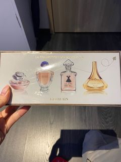 （分類：）位於 。 由 graciemcnugget 提交（商品編號 1128677027，圖片 1）。簡介： 。