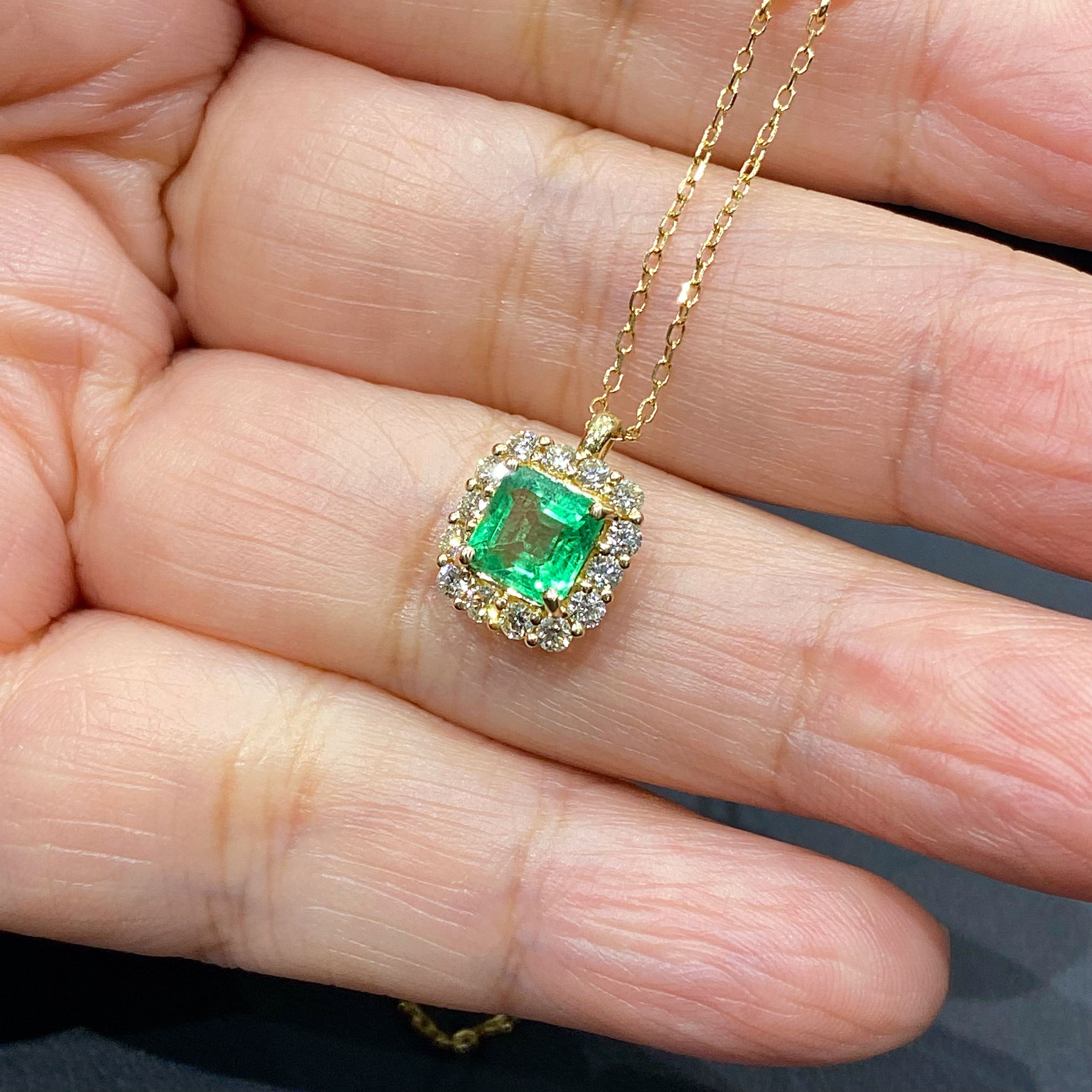 Emerald discount pendant price