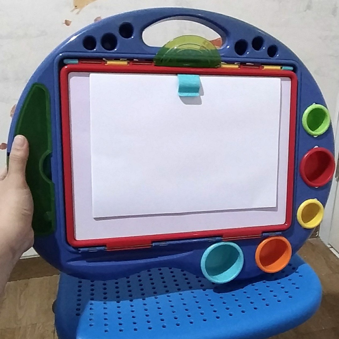 ELC Tabletop Art Centre papan tulis portable untuk anak, Toys & Collectibles, Mainan di Carousell