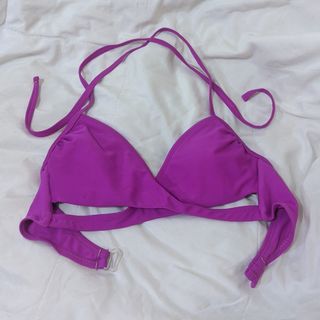 (Category: ) located in . Submitted by decluttering.j (Listing ID 1128516344, Image 1). Description: .