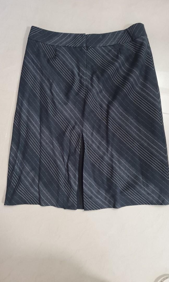 G2000 size 9 office skirt Women s Fashion Bottoms Skirts on Carousell