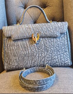 (Category: ) located in . Submitted by k2_boutiqueshop (Listing ID 1128615014, Image 1). Description: .