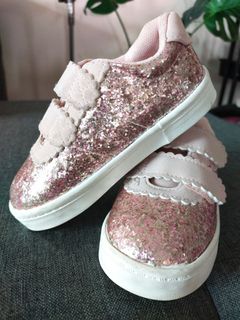 (Category: ) located in . Submitted by avalilypreloved (Listing ID 1128524599, Image 1). Description: .
