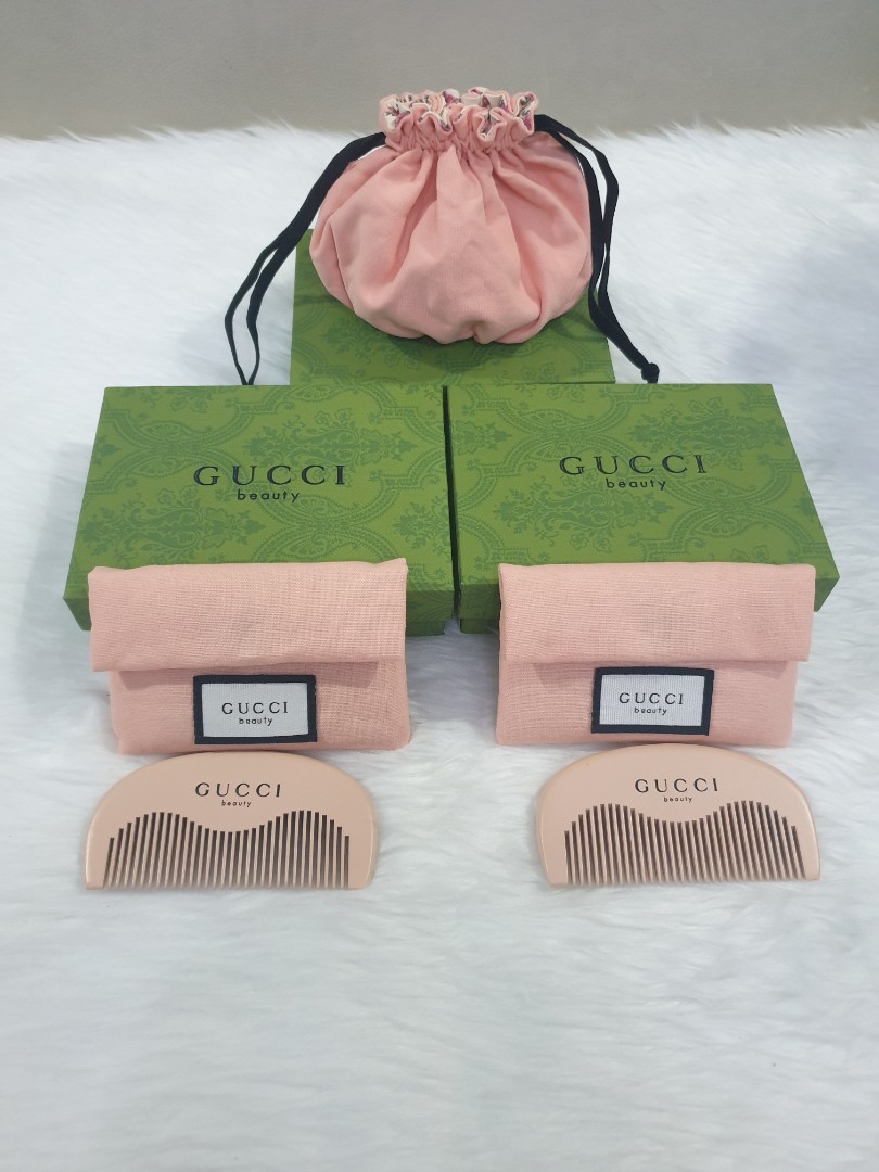 Gucci Beauty Pocket Woody Comb with Floral Pouch