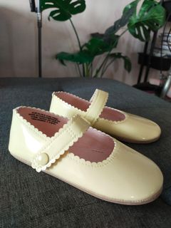(Category: ) located in . Submitted by avalilypreloved (Listing ID 1128525957, Image 1). Description: .
