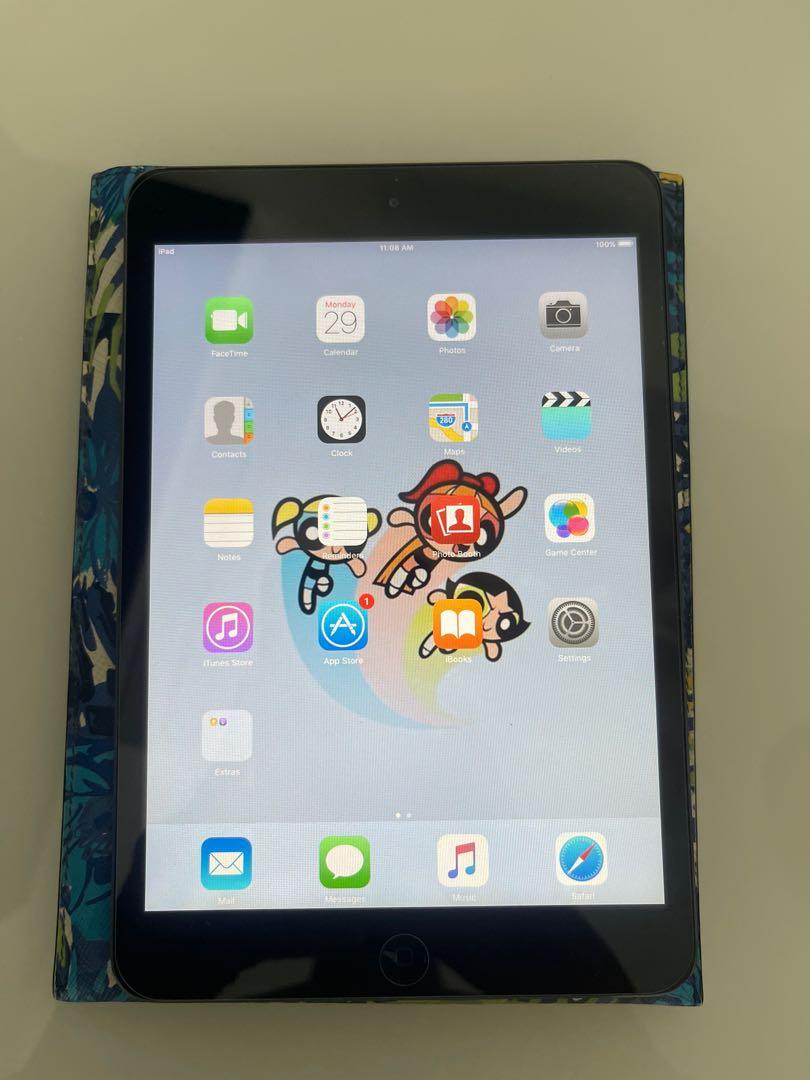 Ipad Mini (Category: Laptops & Notebooks) located in Singapore. Submitted by fei_ke (Listing ID 1128552555, Image 2). Description: Ipad Mini 64GB Model Number : A1432 ( Wifi only ) Black front bezel Good camera quality No drop Only 1 scratch shown above Pm me for more Info.