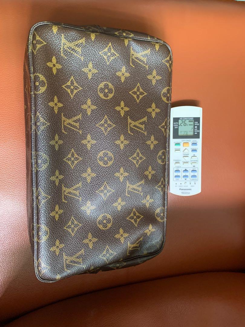 Reduced price- Louis Vuitton Trousse 28, Women's Fashion, Bags & Wallets,  Clutches on Carousell