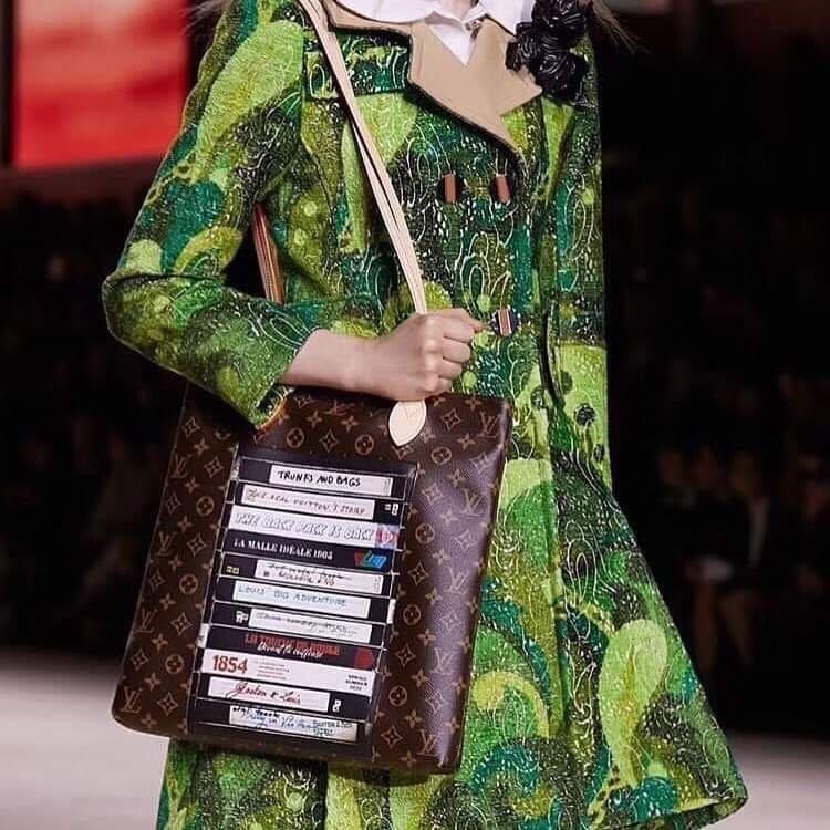 Lv carry it tote cheap