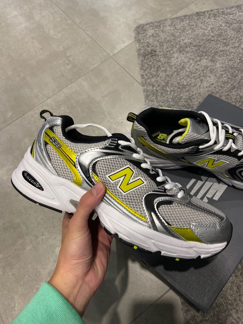 New Balance MR530SC, 男裝, 鞋, 波鞋 Carousell