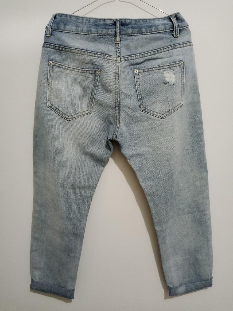 RIPPED JEANS, Fesyen Wanita, Pakaian 