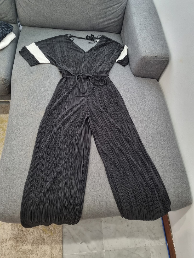 River island plisse sales jumpsuit