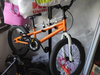 (Category: ) located in . Submitted by clevedonsmarts (Listing ID 1128598777, Image 1). Description: .