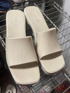 (Category: ) located in . Submitted by bbbbbbbbbttttttt (Listing ID 1128665210, Image 1). Description: .