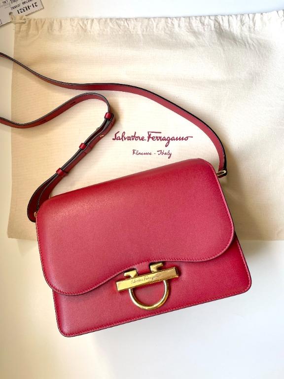 Ferragamo joanne bag hotsell