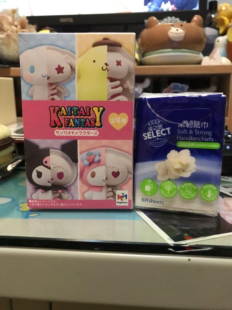 Sanrio 半骨 骷髏骨盲盒figure 布甸狗 布丁狗 興趣及遊戲 玩具 遊戲類 Carousell