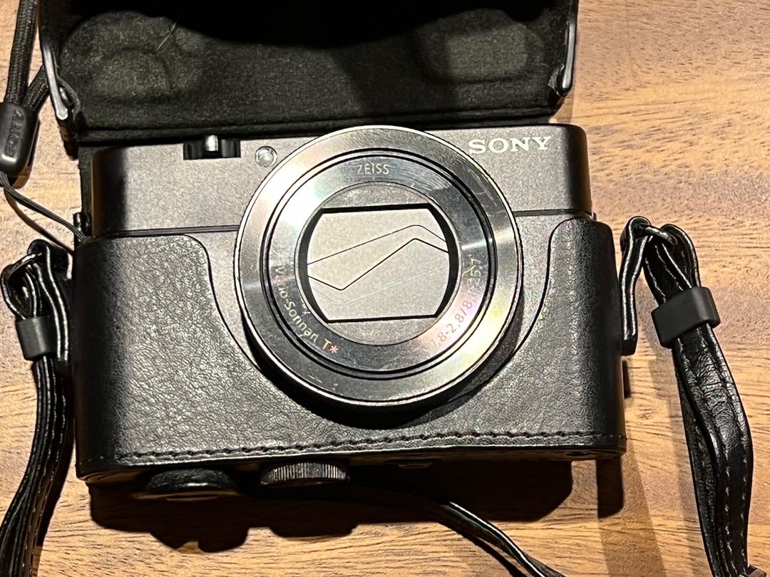 Sony RX100 M5, Photography, Cameras on Carousell