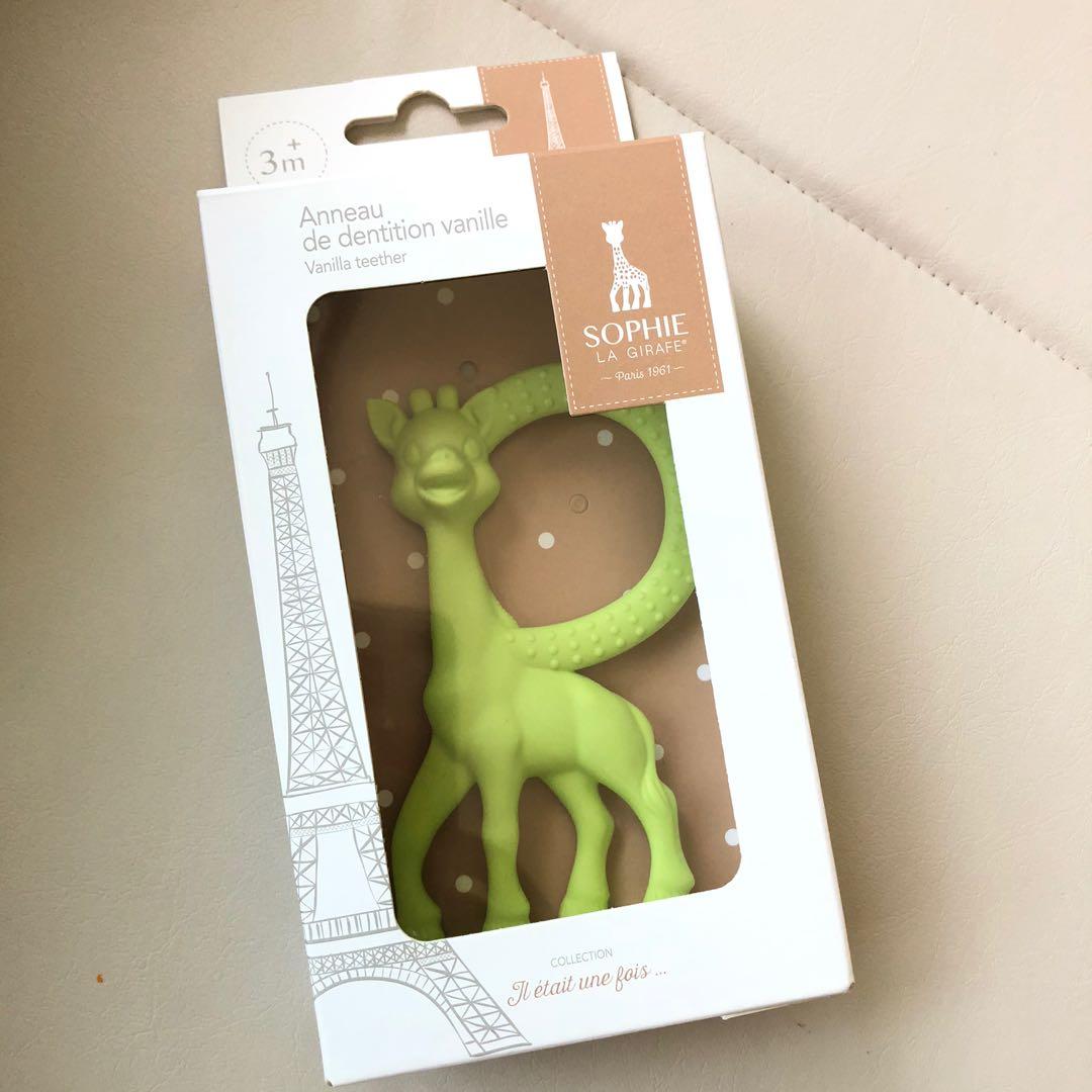 Sophie the giraffe vanilla teether top