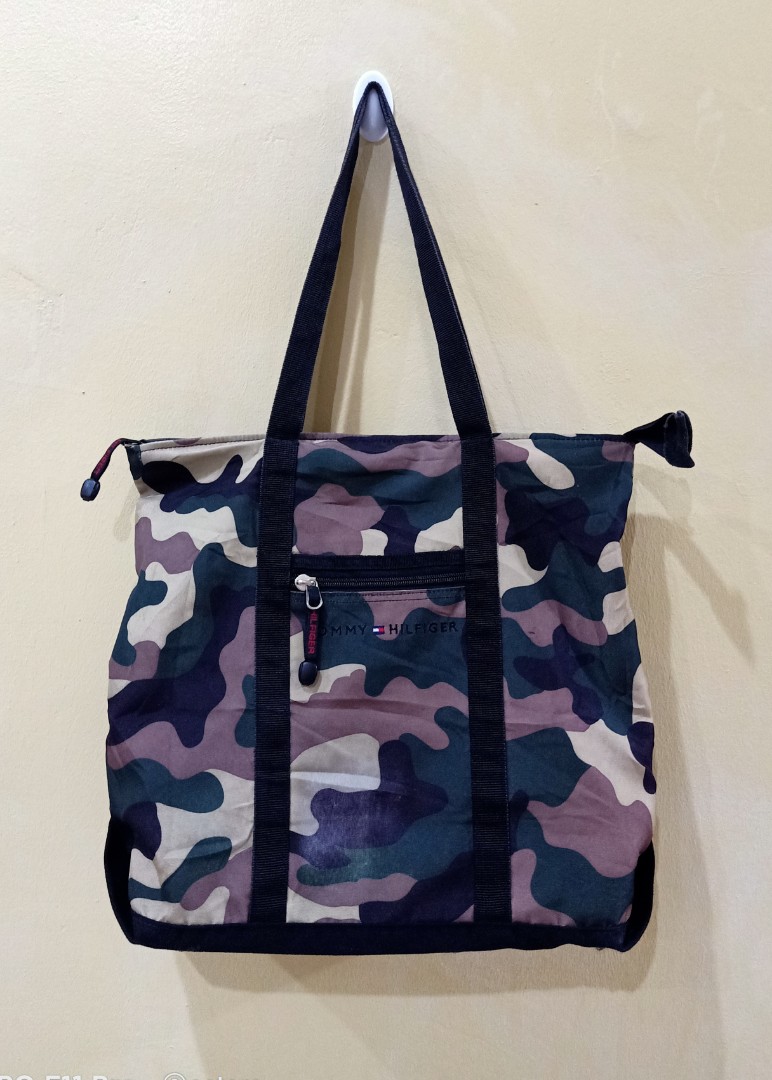 Tommy hilfiger camouflage tote store