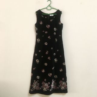 (Category: ) located in . Submitted by classy_wear (Listing ID 1128583562, Image 1). Description: .