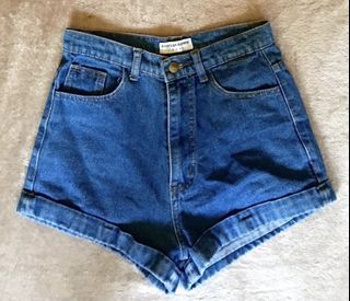 (Category: ) located in . Submitted by ms.flamingow (Listing ID 1123479602, Image 1). Description: .