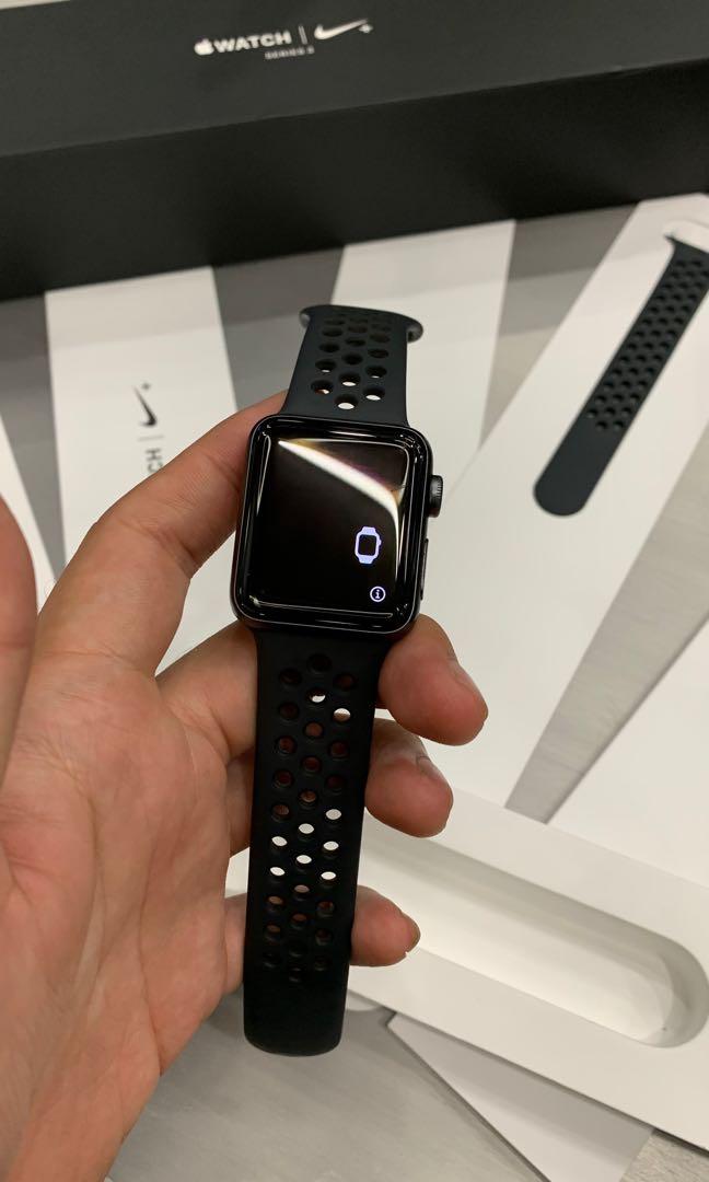 Apple Watch Nike+ Series 3 38 MM Space Gray Fullset Original, Fesyen Pria,  Jam Tangan di Carousell