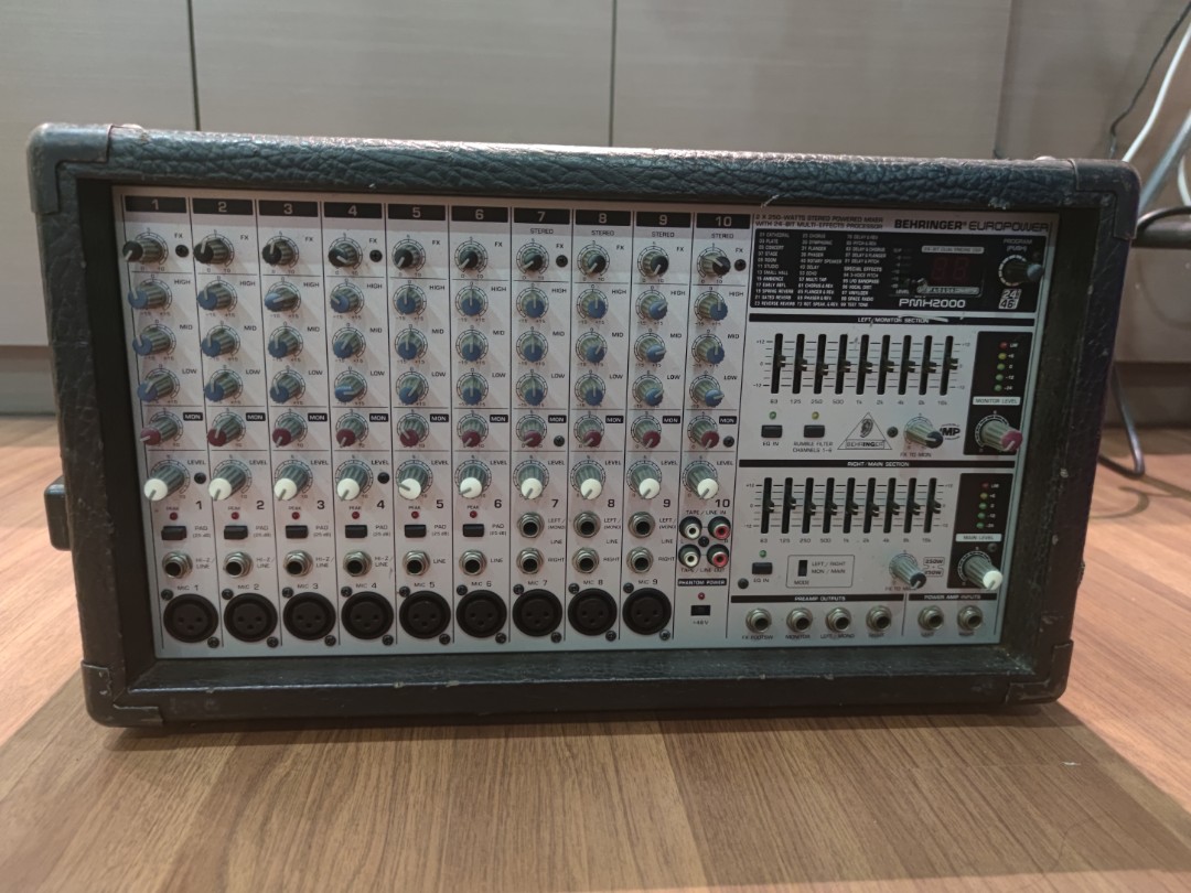 behringer pmx2000 powered mixer