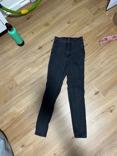 (Category: ) located in . Submitted by sosigie (Listing ID 1123458802, Image 1). Description: .