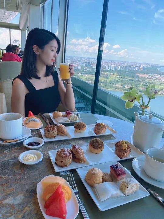 club 55 Cocktail dinner high tea breakfast mbs Marina Bay Sands